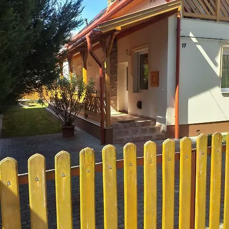 Sargarigo Vendeghaz Holiday home